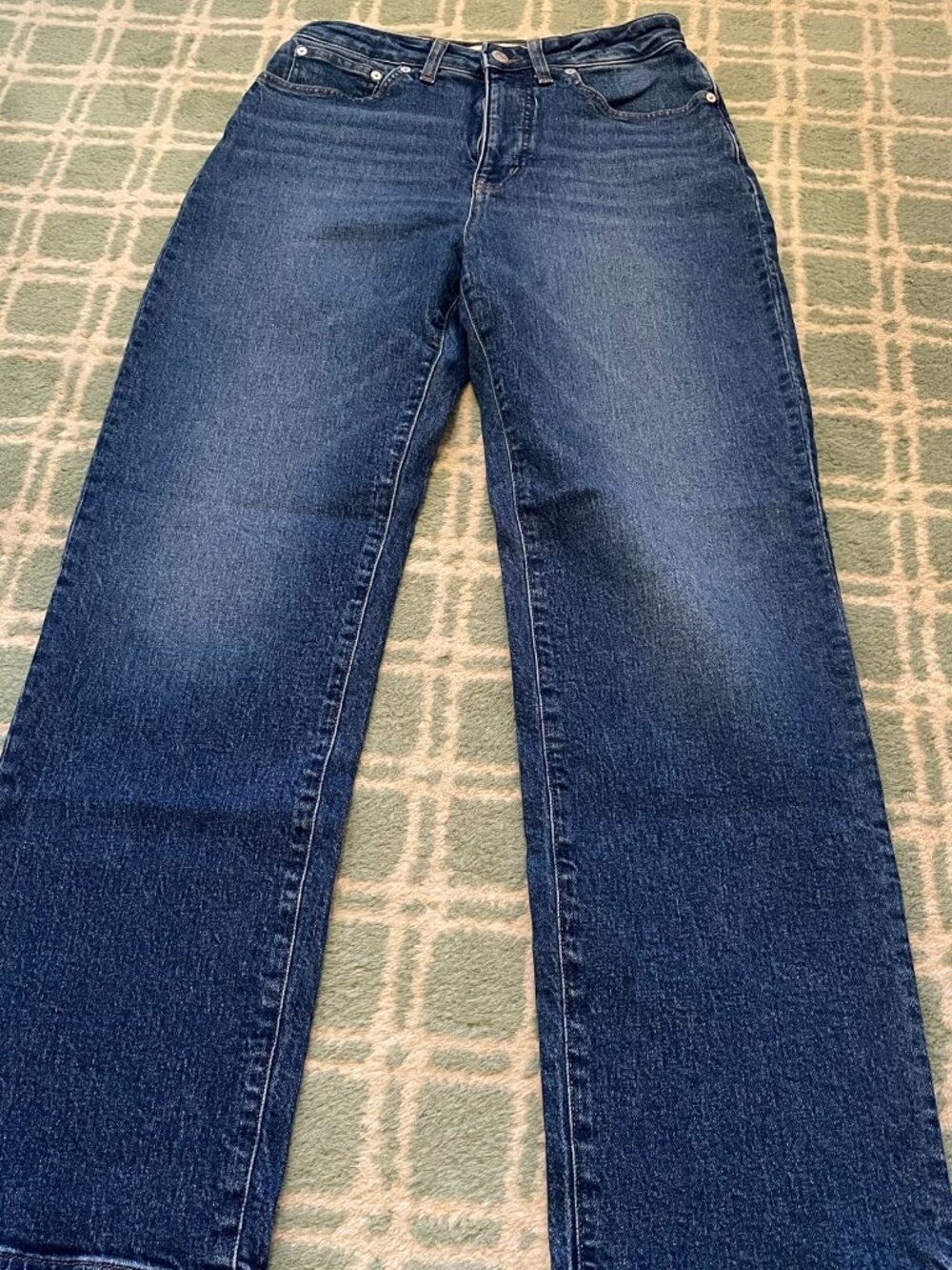 4: Madewell Curvy 90's Straight jeans 28